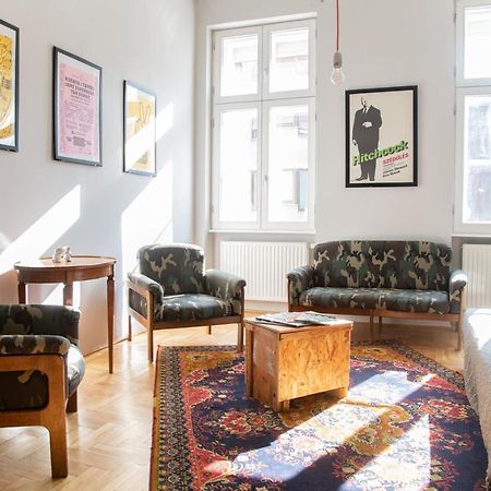 Stylishly Redecorated Apartment In Great Location Budapest Kültér fotó