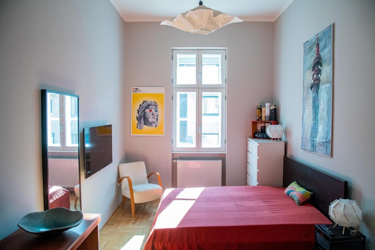 Stylishly Redecorated Apartment In Great Location Budapest Kültér fotó
